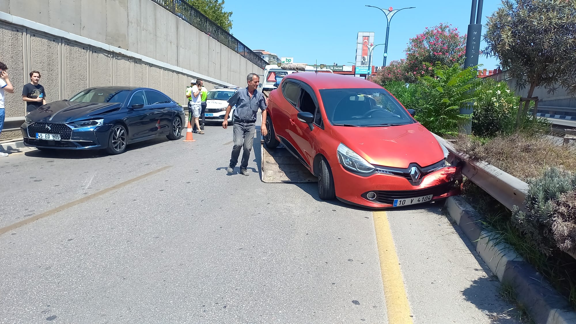 Manisa'da su patlağı kazaya neden oldu