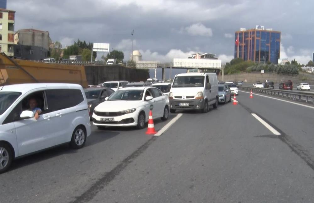 Otoyolda zincirleme kaza: 2 ölü 5 yaralı-1