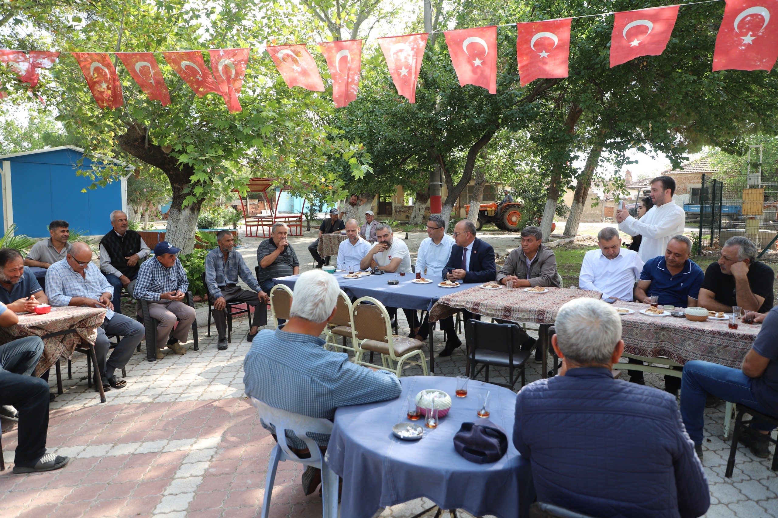 Başkan Akın, mahalle mahalle gezip sorunları inceliyor-2