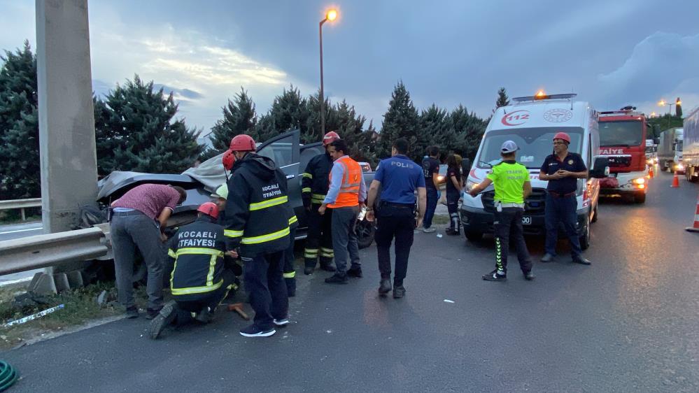 Kontrolden çıkan pikap bariyerlere çarptı: 1 ölü