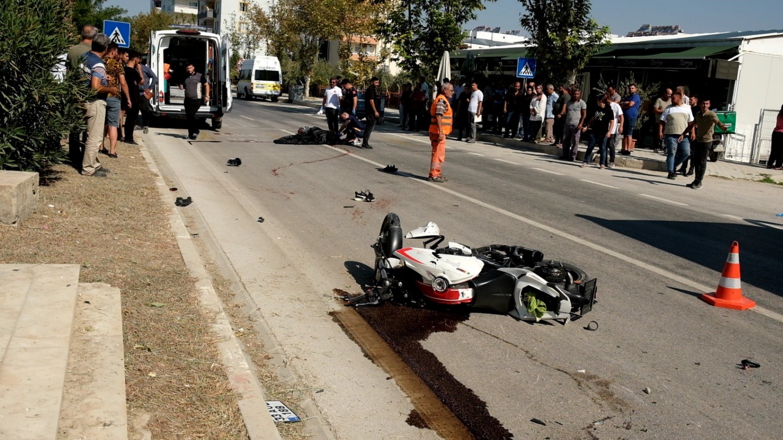 Tarım aracı motosiklet çarpıştı! 1 kişi hayatını kaybetti-1