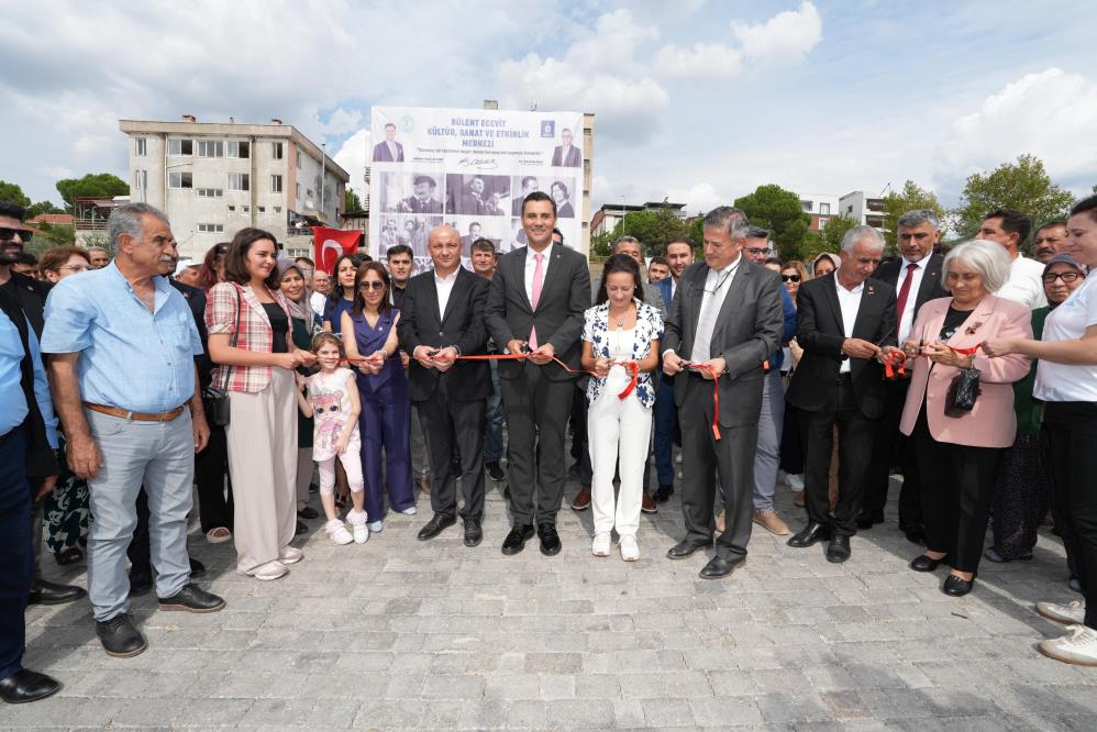 Başkan Zeyrek, bir dizi açılış yaparak, vatandaşlarla buluştu.