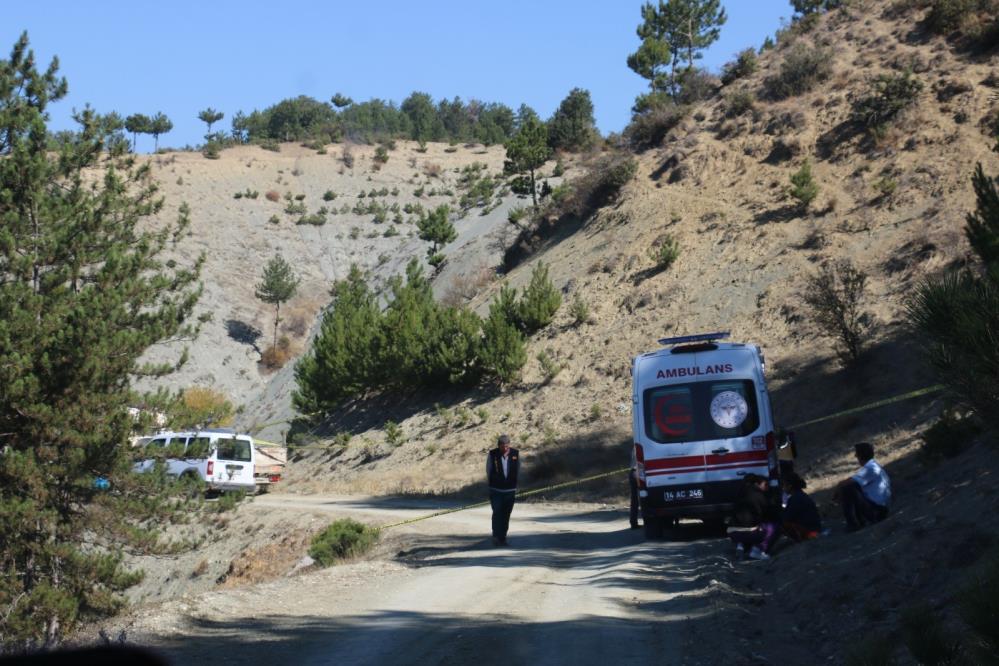 3 çocuk babası ağaca asılı halde ölü bulundu