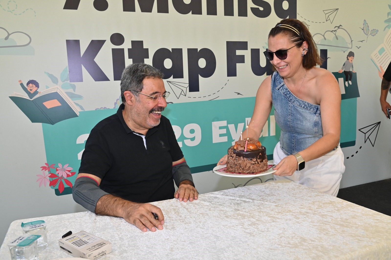 Manisa kitap fuarı son gününde de ilgi gördü-3