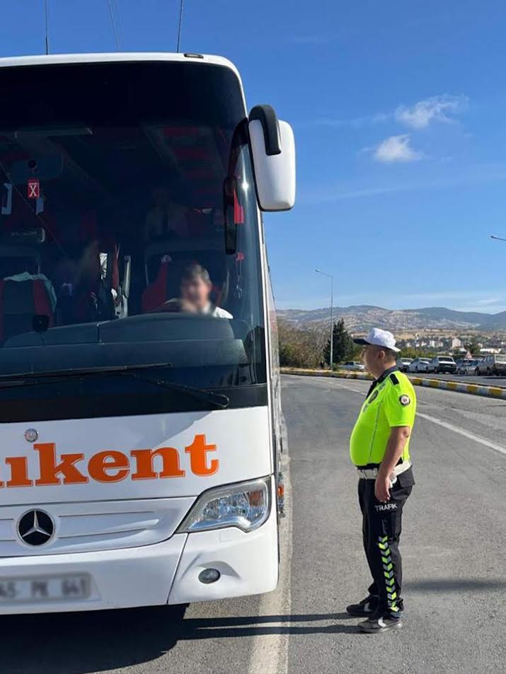 Manisa'da emniyet kemeri denetimleri yoğunlaşıyor-1