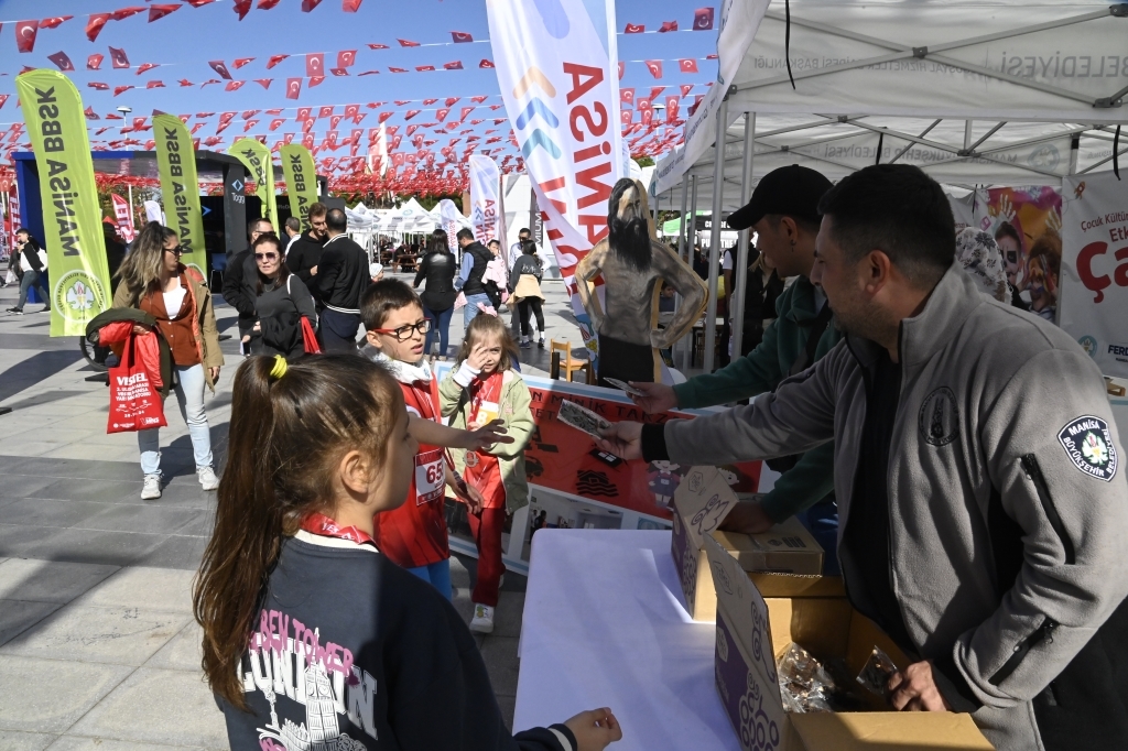 3. Uluslararası Vestel Manisa Yarı Maratonu Başladı5