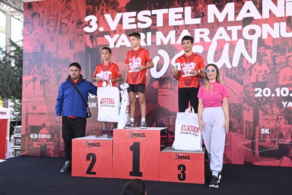 3. Uluslararası Vestel Manisa Yarı Maratonu Başladı8