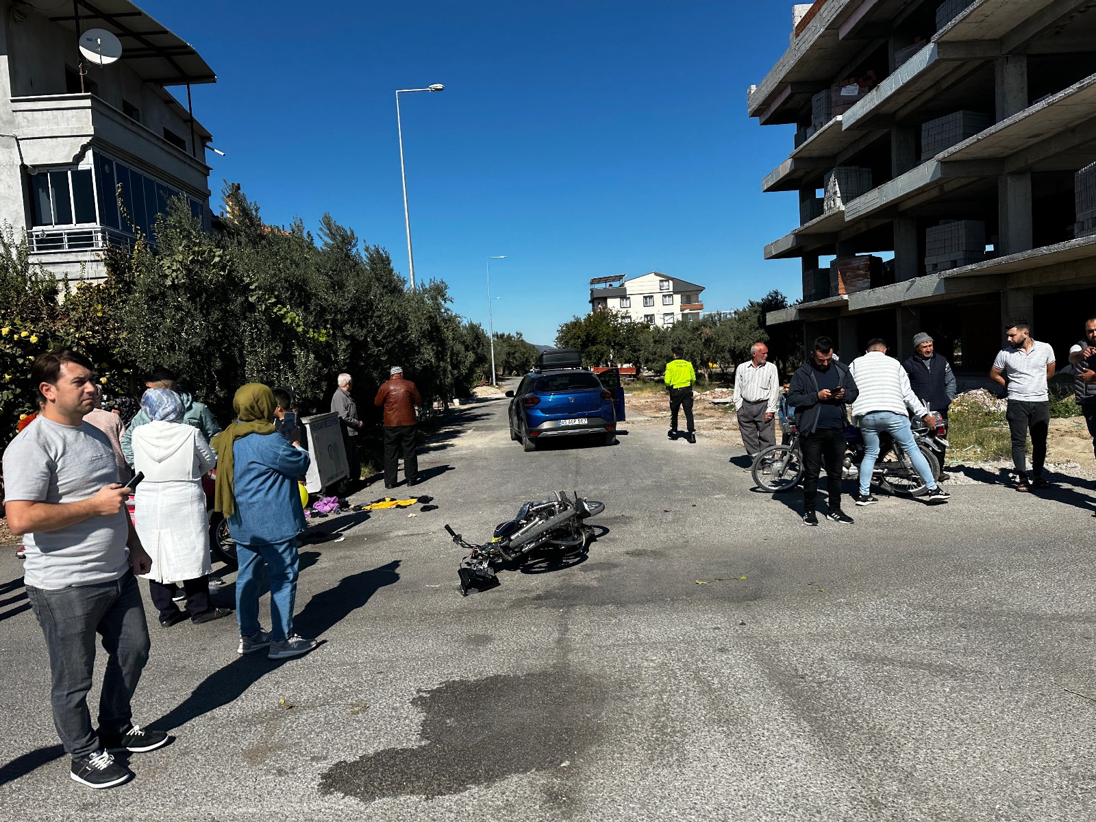 Manisa'da motosiklet ile otomobil çarpıştı: 1 yaralı