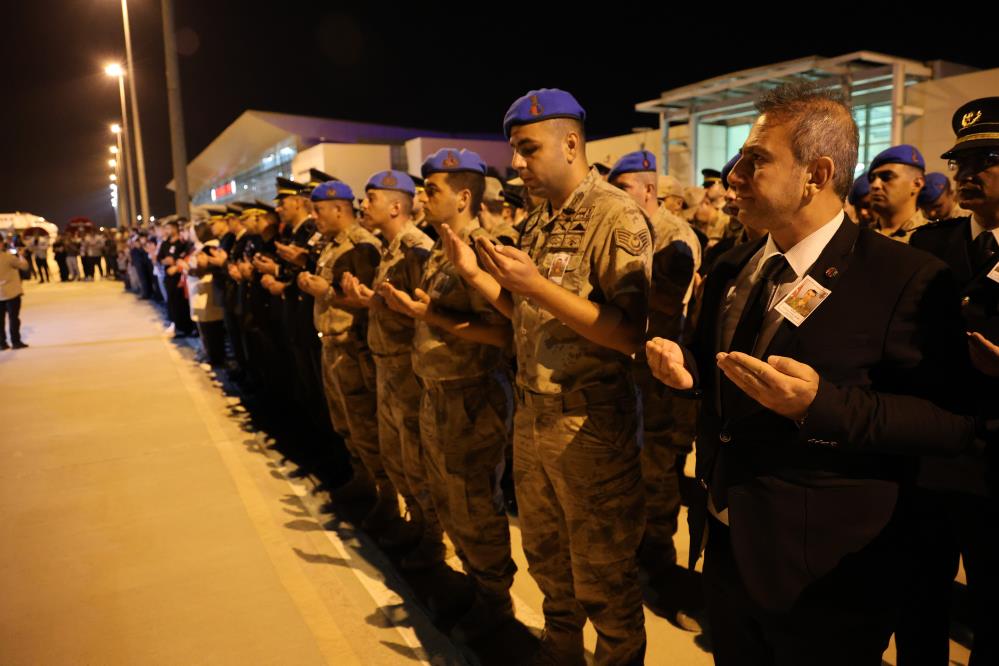 Şehit oğlunu karşılayan baba Hasan Alan: “Ülkesi, devleti, namusu için kahramanca şehit oldu”