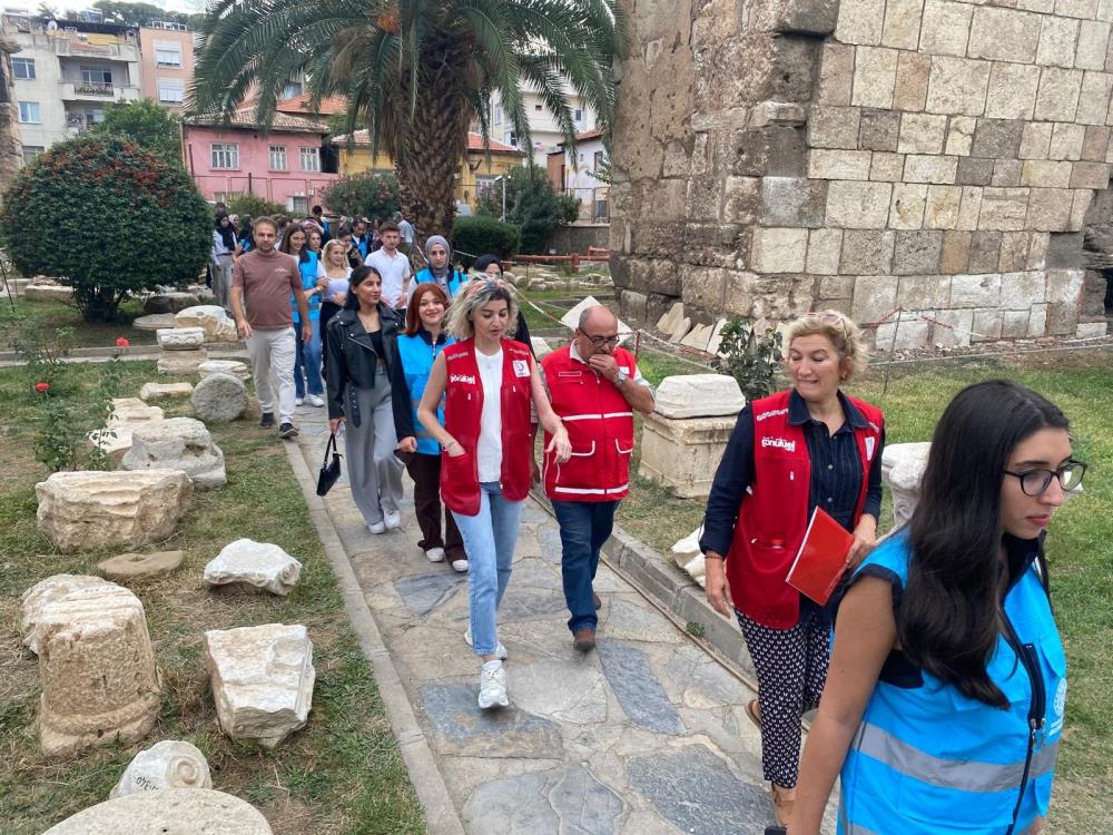 Alaşehir Kızılay'dan öğrencilere tanıtım turu-1