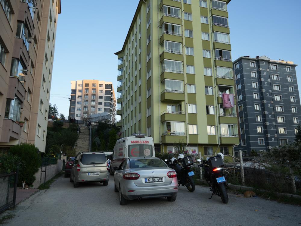 Polis memuru eşini tabancayla vurarak öldürdü