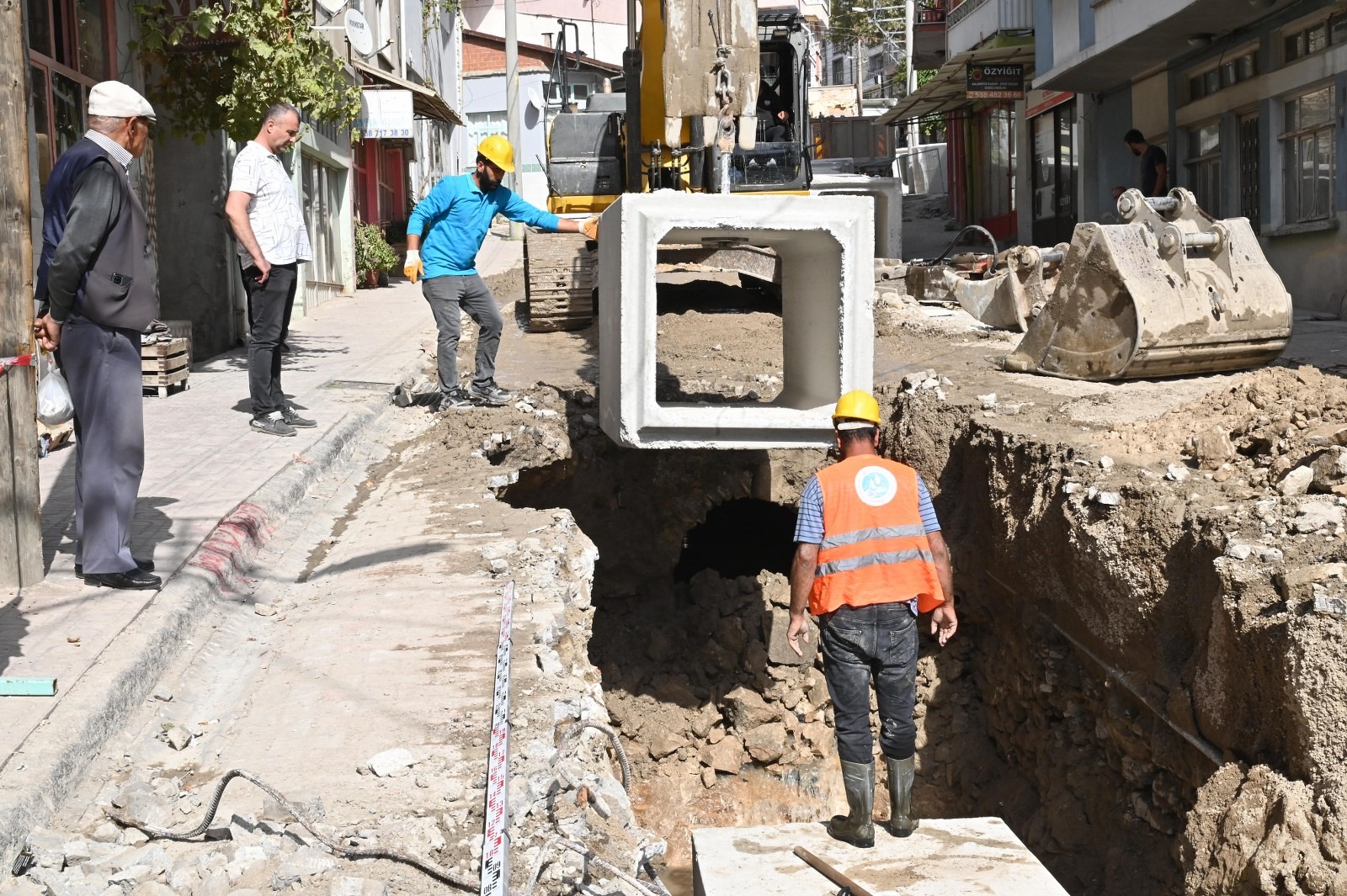 Manisa'da su taşkınlarına son verecek çalışma-1