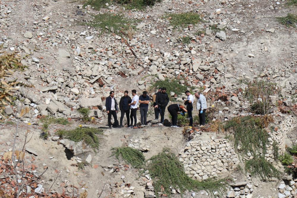 Denizli'de boş arazide insan kemikleri bulundu