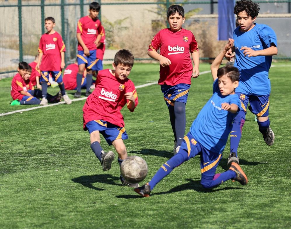 Manisa'da spor yoluyla kardeşliği pekiştirdiler-1