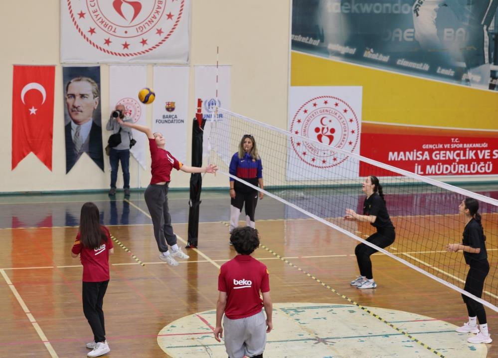 Manisa'da spor yoluyla kardeşliği pekiştirdiler