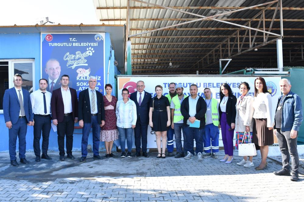 Manisa'da sokak hayvanları için birlikte hareket ediliyor