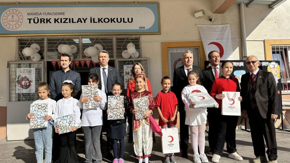 Manisa'da kızılay haftası kutlandı