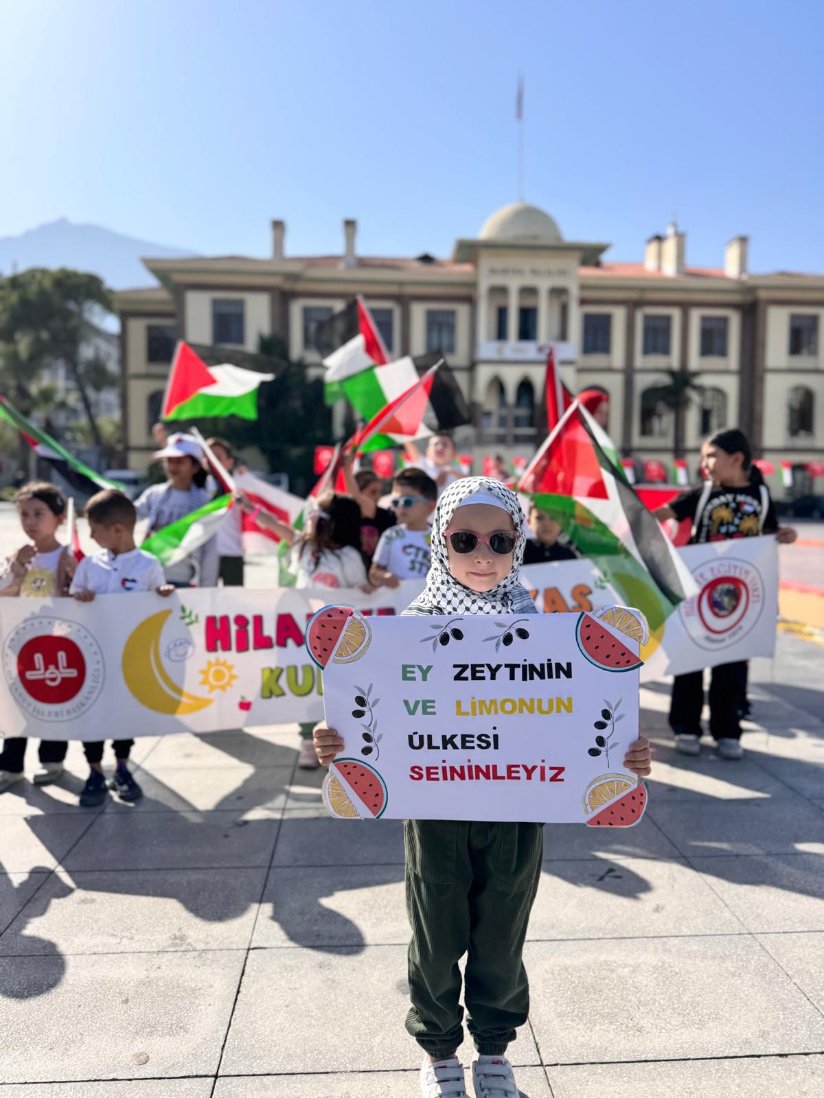 Manisa'da Filistinli Çocuklar İçin Çiz Etkinliği Düzenlendi (6)