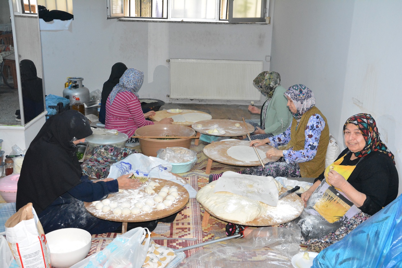 Manisa'da Kur'an Kursu Için Kermes Düzenlendi (1)