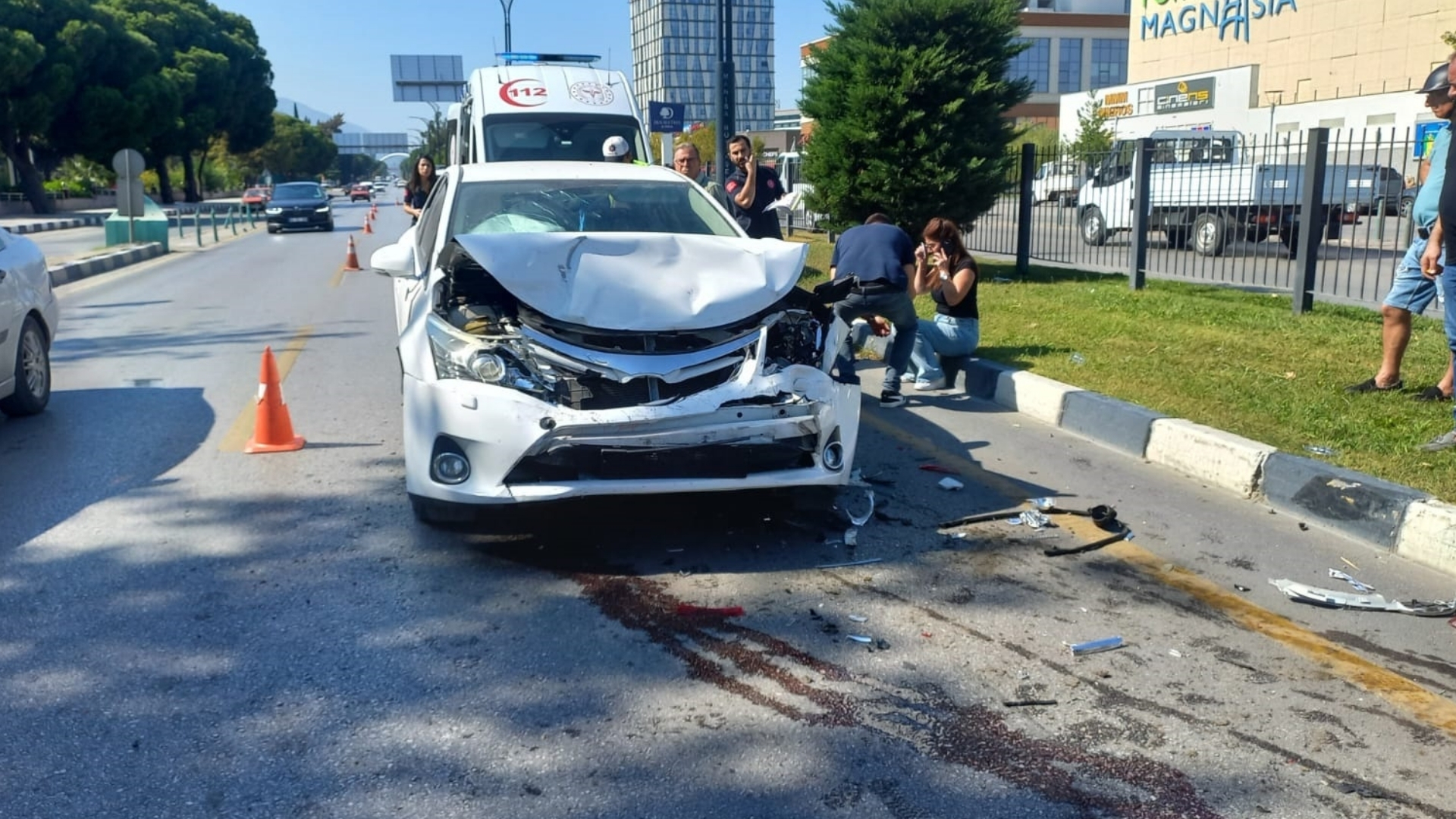 Manisa'da Zincirleme Kaza 3 Yaralı-2