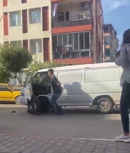 Polisi Ve Kalabalığı Izlemeye Daldı, 6 Yaşındaki Çocuğu Hayattan Kopardı (2)