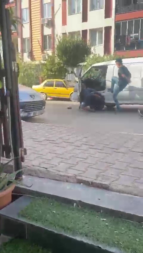 Polisi Ve Kalabalığı Izlemeye Daldı, 6 Yaşındaki Çocuğu Hayattan Kopardı (3)