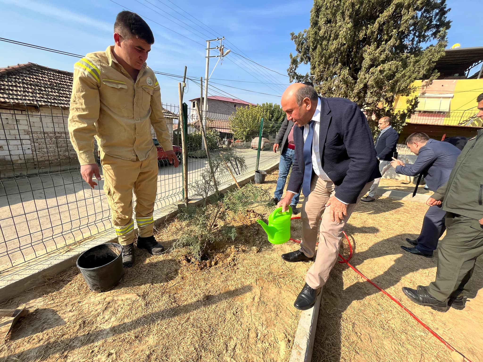 Sarıgöl'de geleceğe nefes için fidan dikildi