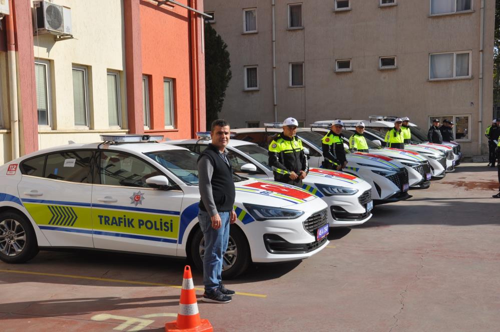 Salihli Emniyeti'ne 17 yeni araç tahsis edildi