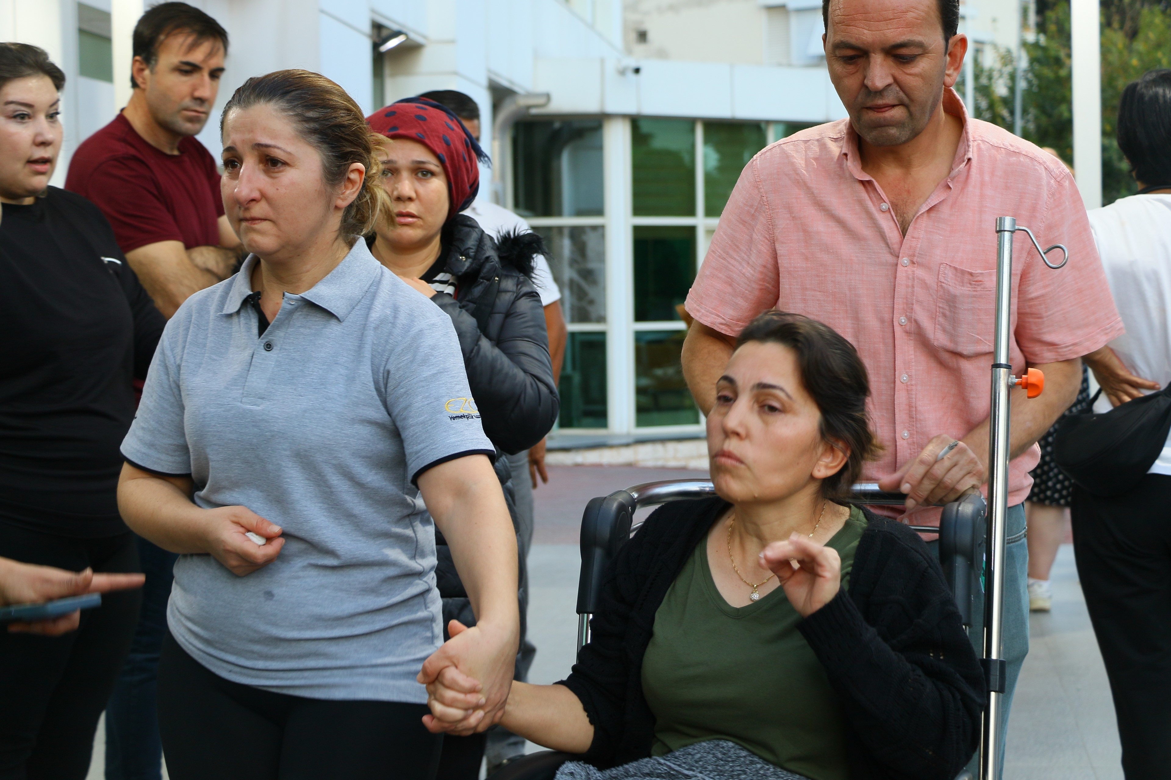 Ameliyat masasında hayatını kaybeden hastanın yakınları, doktordan şikayetçi oldu-1