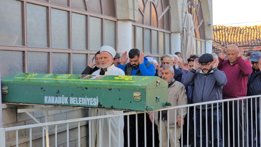 Çocuklarının 3 gündür ulaşamadığı babaları, evinde öldürülmüş olarak bulundu