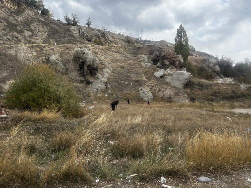 Boş arazide bebek cesedi bulundu-1