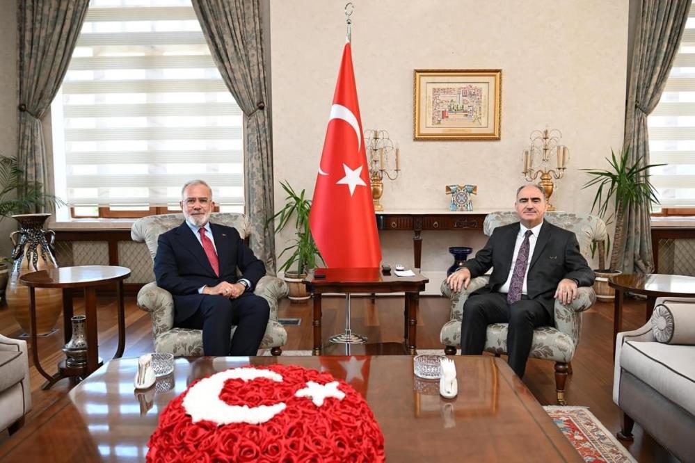 Yenişehirlioğlu, Manisa'da yoğun temaslarda bulundu