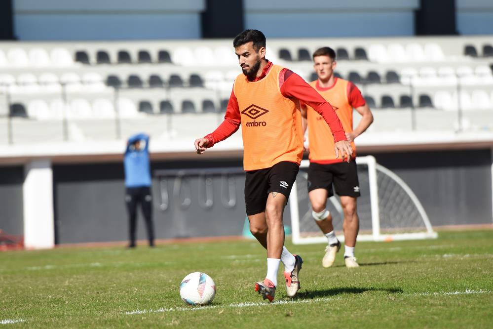 Manisa FK, lider Erzurumspor FK'yı ağırlayacak