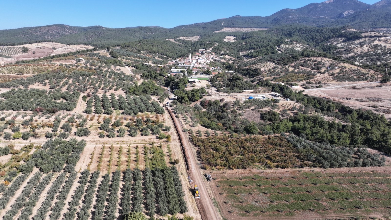 Manisa'da mahallelerin su sorunları çözülmeye devam ediyor!-2-1