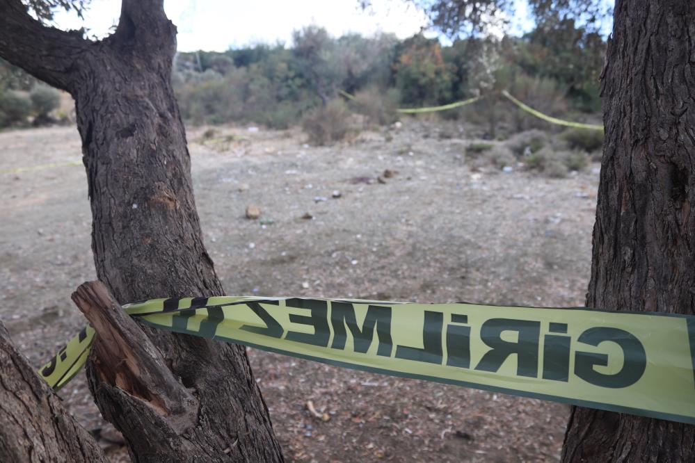 İzmir'de eşini tabancayla vurarak öldüren cani koca hayatına son verdi-1