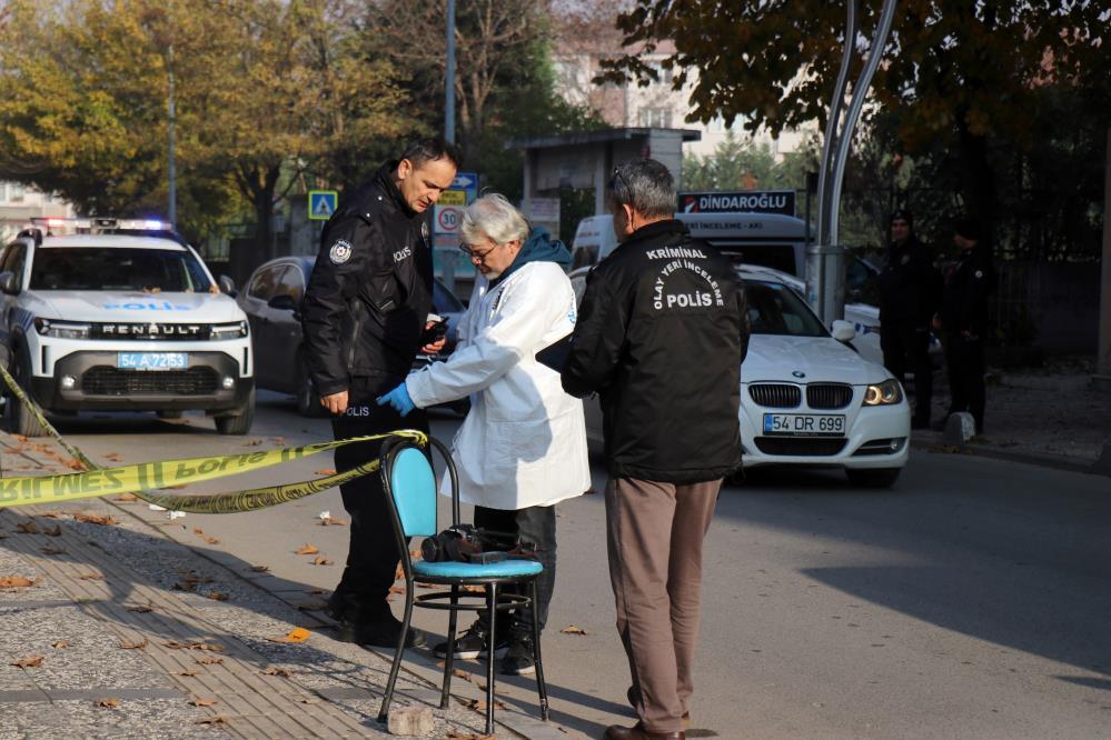 SiLAHLI SALDIRIYA UĞRAYAN KADIN HASTANEDE CAN VERDi-1