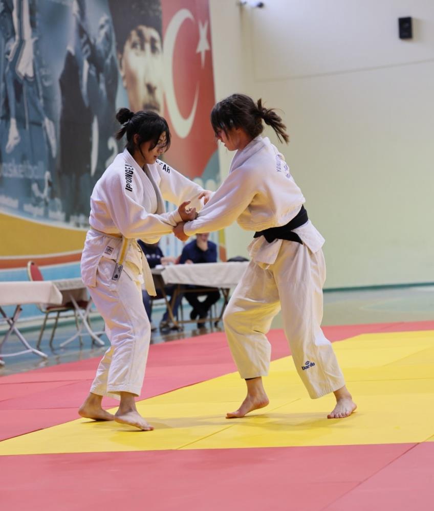 - Manisa'da 2024-2025 Eğitim Öğretim Yılı Okul Sporları judo müsabakalarıyla başladı-1