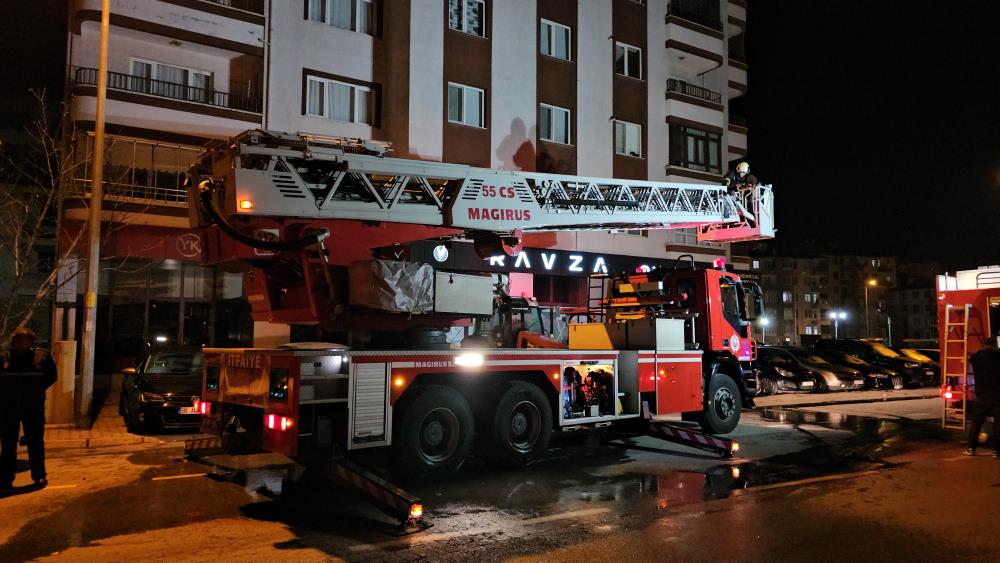 Kayseri'de psikolojik sorunları olan bir kişi evini ateşe verdi!