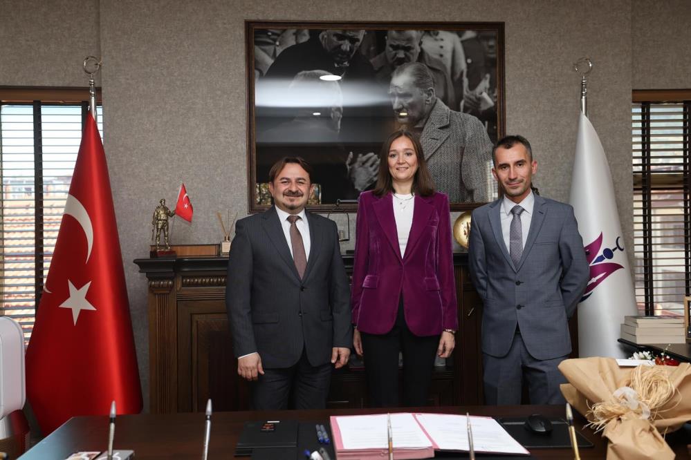 Şehzadeler Belediyesi ile CBÜ SEM arasında protokol imzalandı!