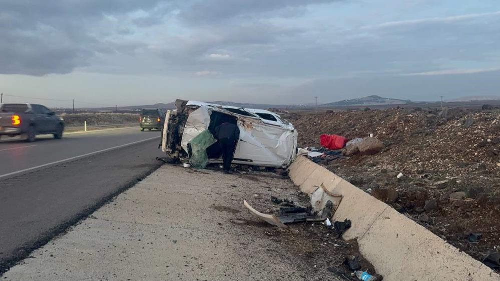 Kilis'te kontrolden çıkan otomobil takla attı: 5 yaralı