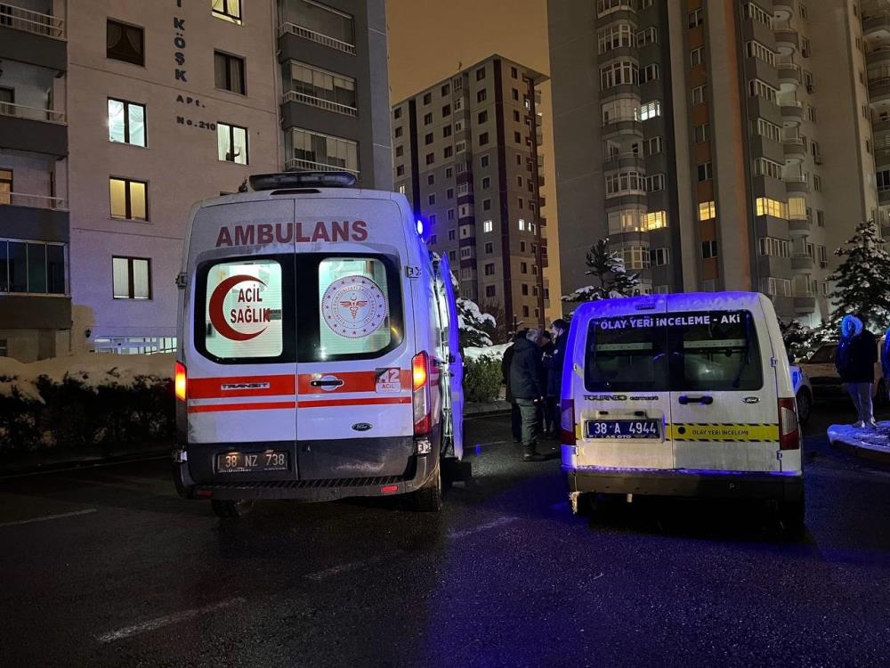 Kayseri'de komşular arasındaki tartışmada kan aktı: 2 yaralı