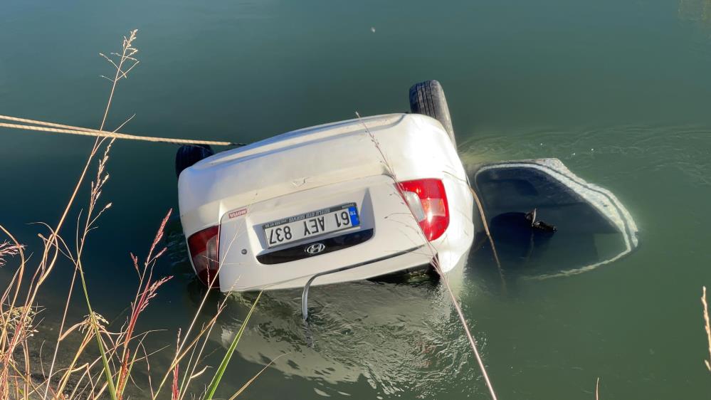 Osmaniye'de otomobil kanala uçtu: 2 ölü 1 yaralı