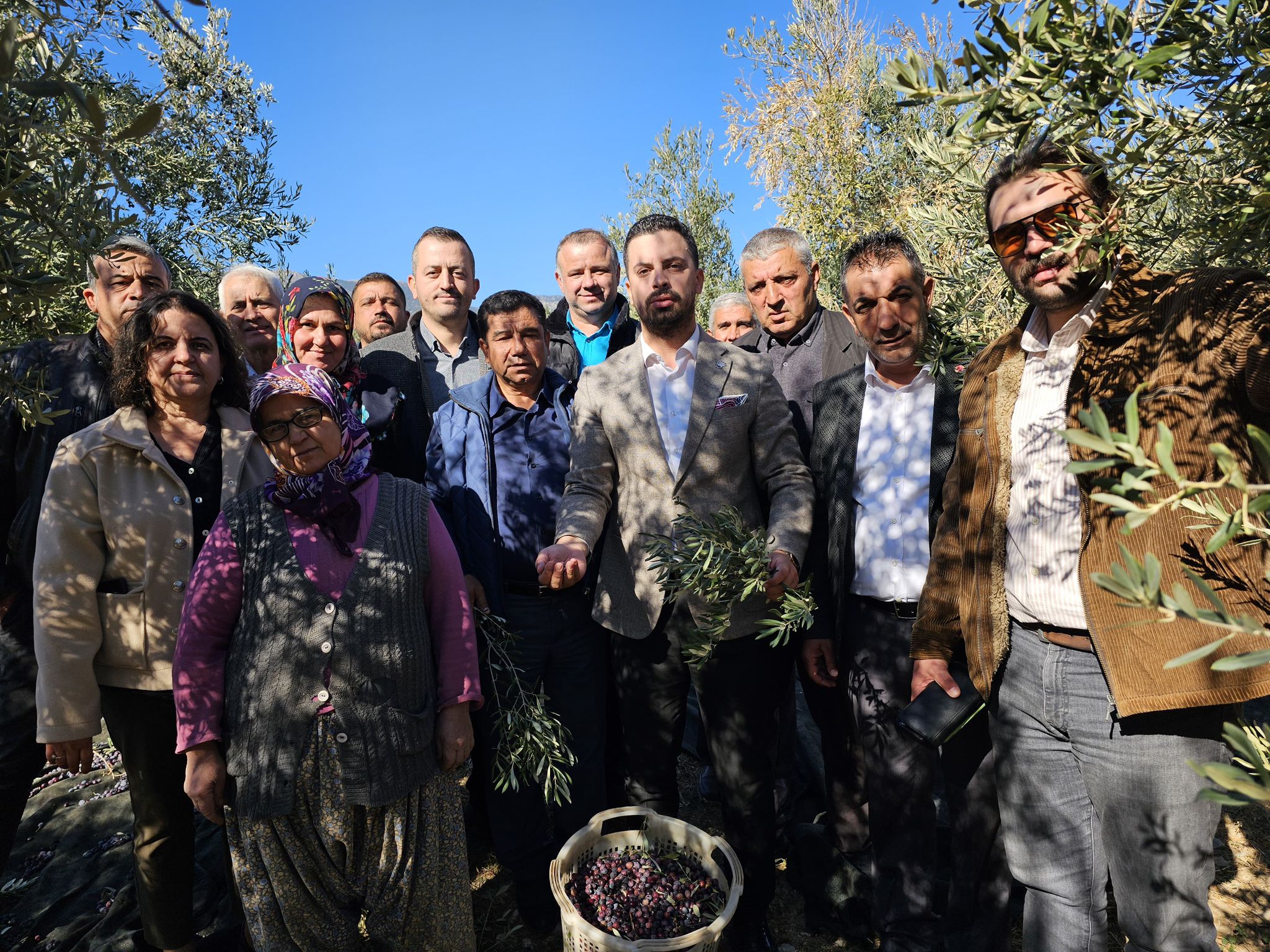 Chp İlçe Başkanı Özkösemen, Zeytin Üreticisinin Sesine Kulak Verdi! (5)