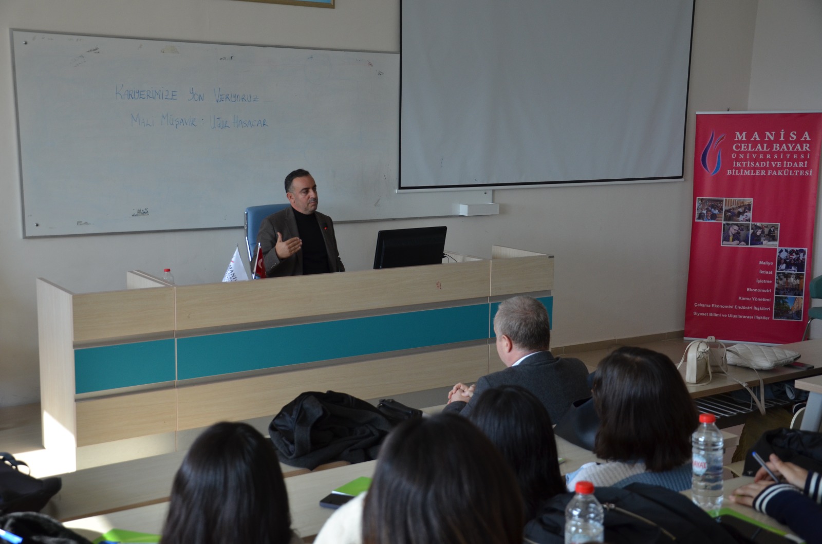 Manisa Celal Bayar Üniversitesi İktisat Kulübü'nden Kariyer Günleri (1)