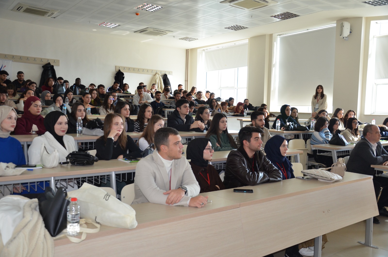 Manisa Celal Bayar Üniversitesi İktisat Kulübü'nden Kariyer Günleri (4)