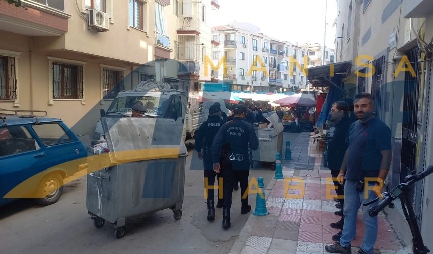 Manisa'da Pazarda Çıkan Kavgada 3 Kişi Yaralandı (6)