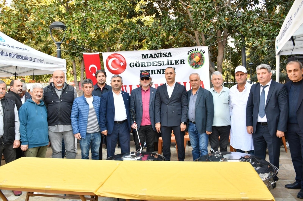 Mani̇sa'da Şehi̇tler Anildi3