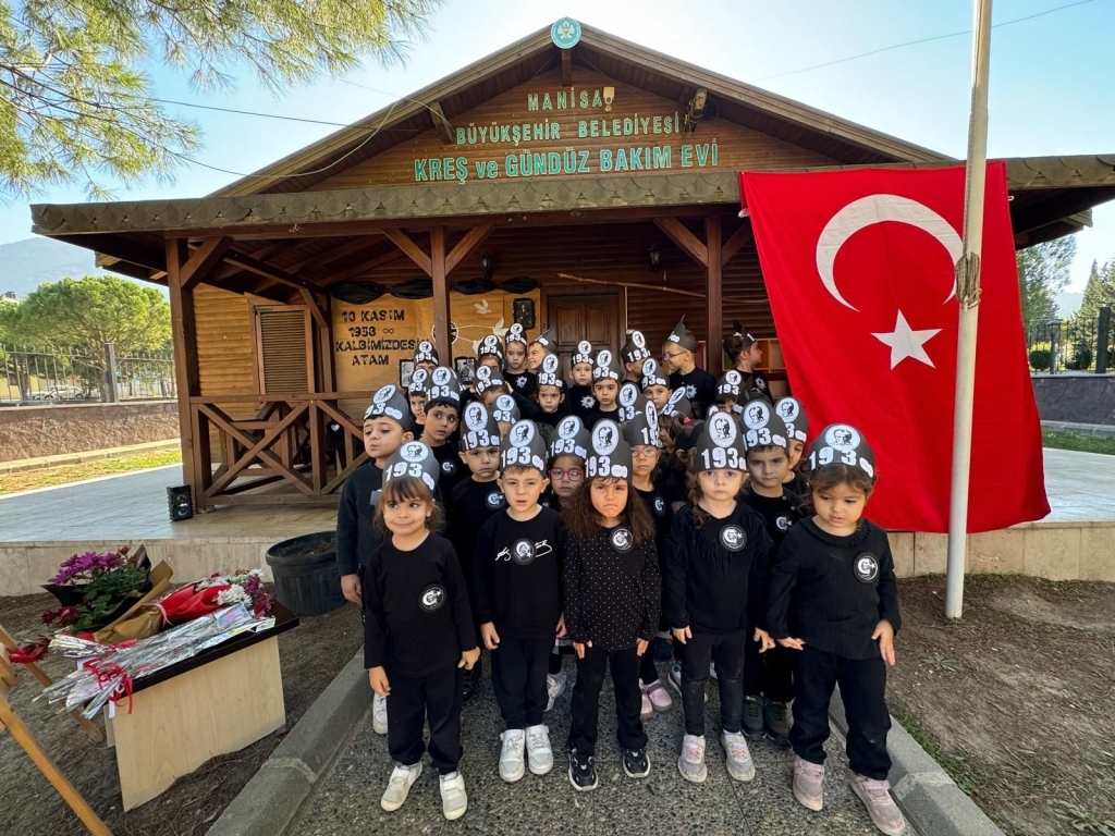 Manisalı Minikler Atatürk'ü Andı!5