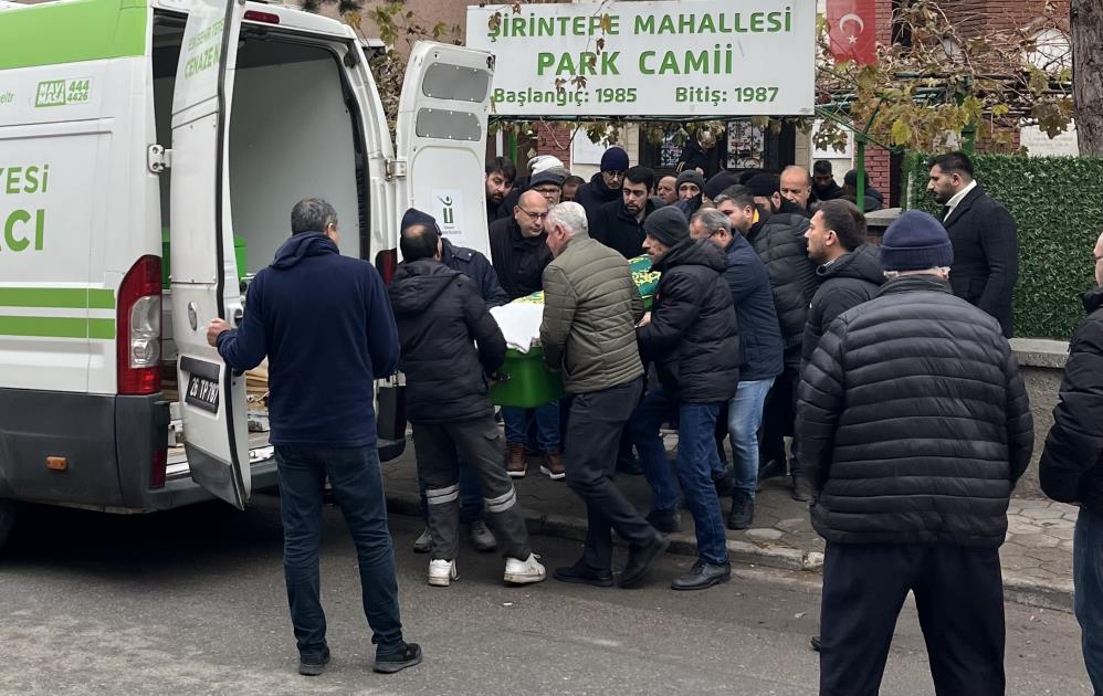 Eskişehir'de otomobilinin egzoz gazından zehirlenen adam hayatını kaybetti-1