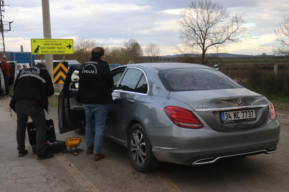 Sakarya'da kalp ve damar cerrahı başına poşet geçirilmiş halde ölü bulundu